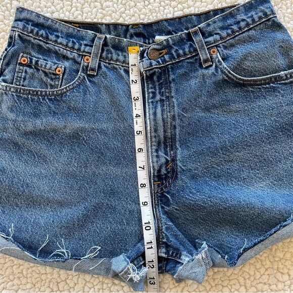 Vintage Levis Relax Fit 550 Cut Off High Rise Denim Shorts Made in USA - Picture 11 of 12